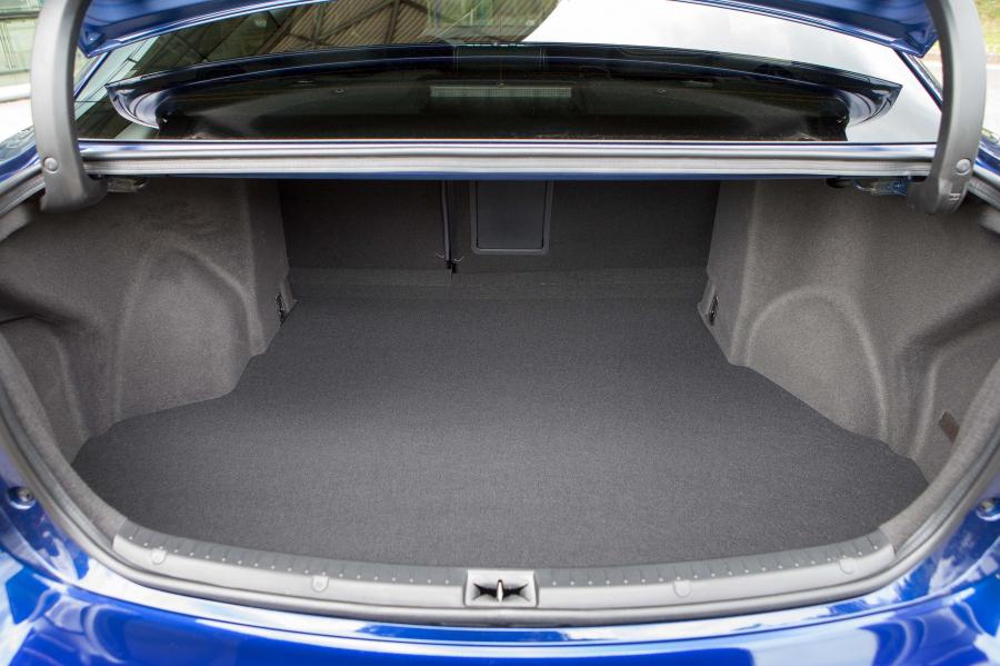  Toyota Avensis 2015 года  (UK) (фото 26 из 27)